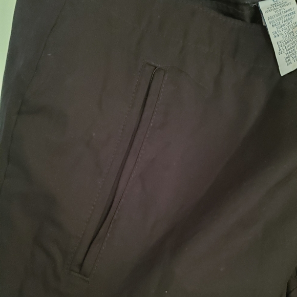 Old navy pants. - Picture 6 of 7